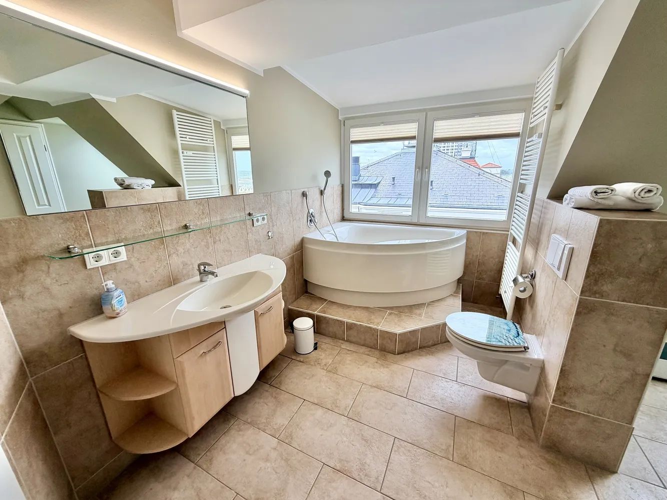 4 Zimmer Wohnung mit 118 m² in Rostock – Bild 4