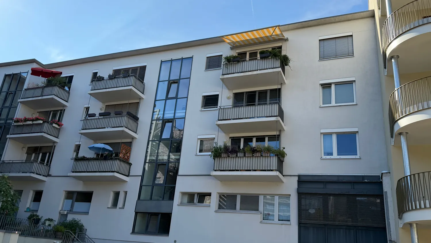 2 Zimmer Wohnung mit 77 m² in Köln – Bild 2