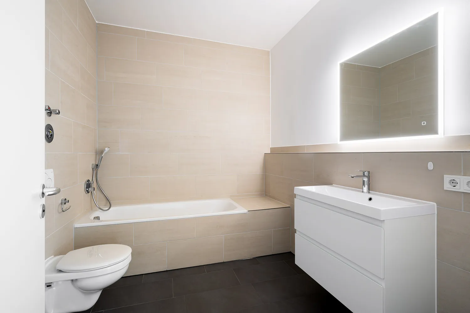4 Zimmer Wohnung mit 146 m² in München – Bild 12