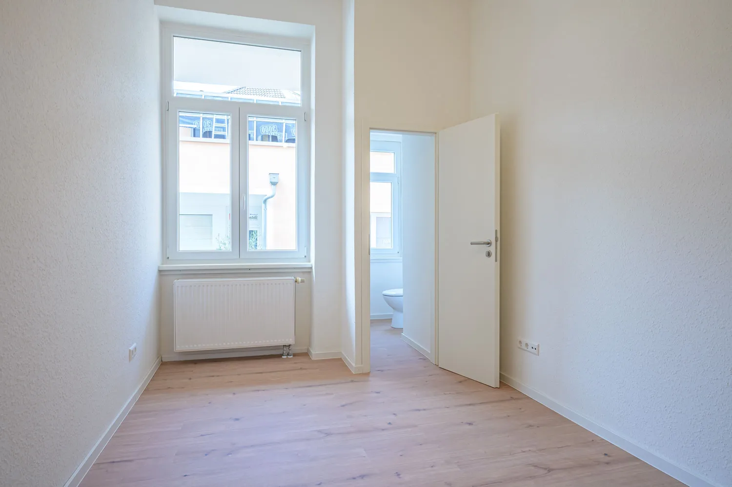 5 Zimmer Wohnung mit 105 m² in Karlsruhe – Bild 1