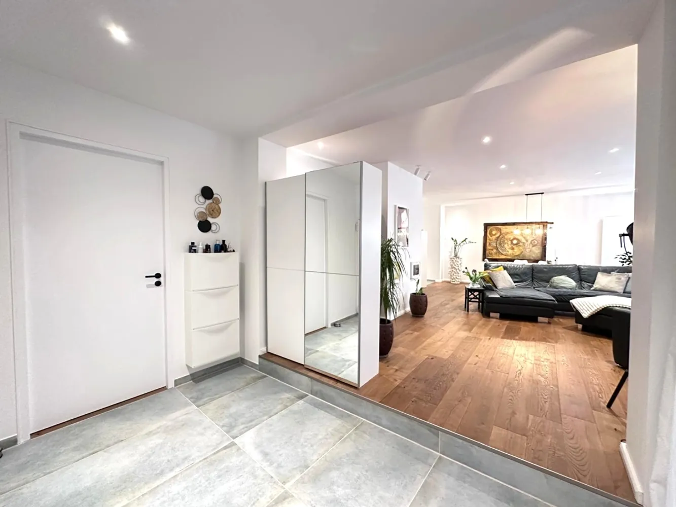 2 Zimmer Wohnung mit 93 m² in Augsburg – Bild 2