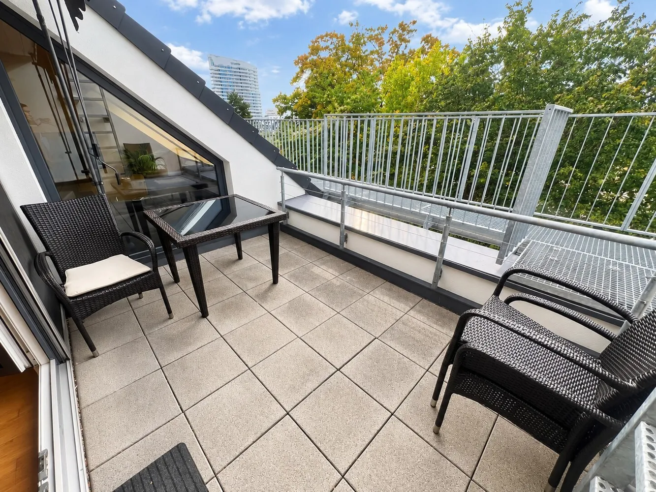 3 Zimmer Wohnung mit 82 m² in Düsseldorf – Bild 3