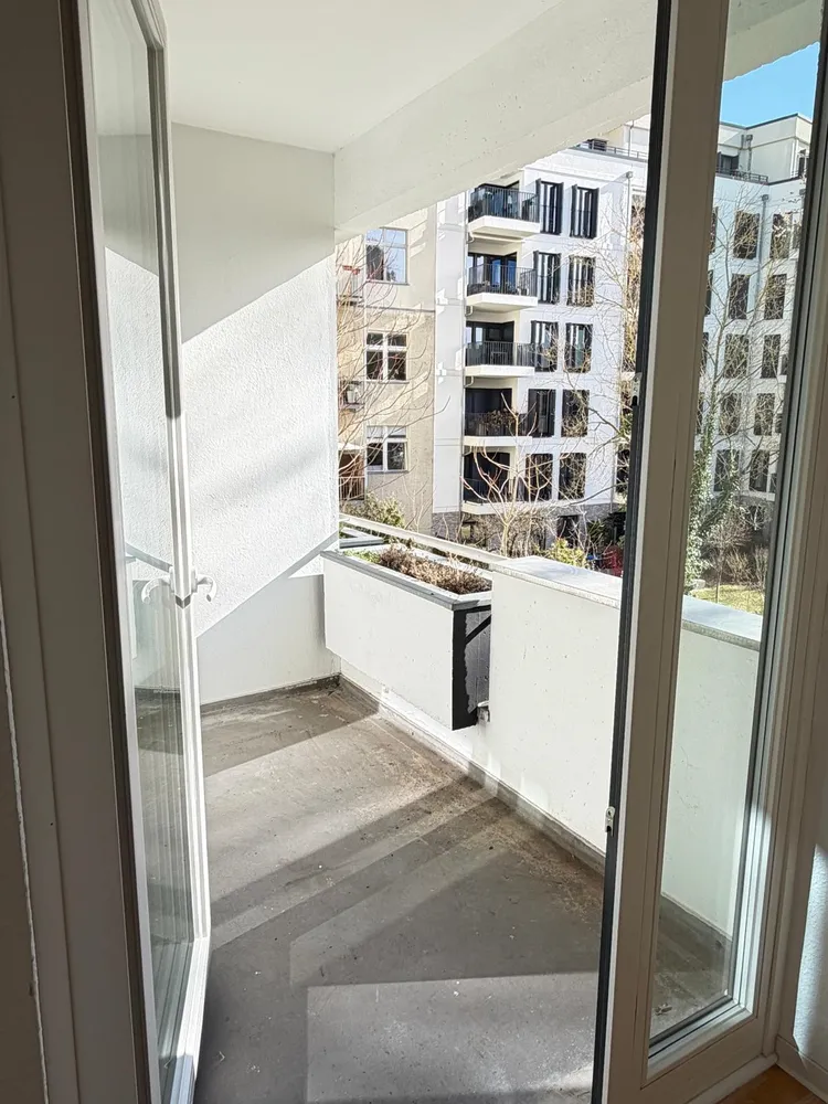 2 room apartment with 62 m² in Berlin – Photo 2