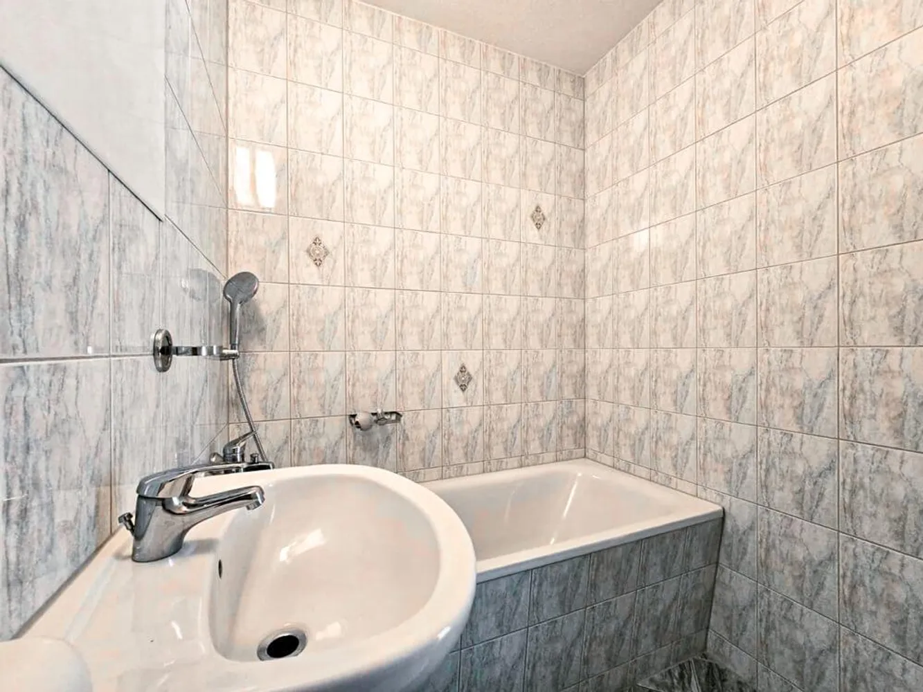 2 Zimmer Wohnung mit 57 m² in Zwickau – Bild 10