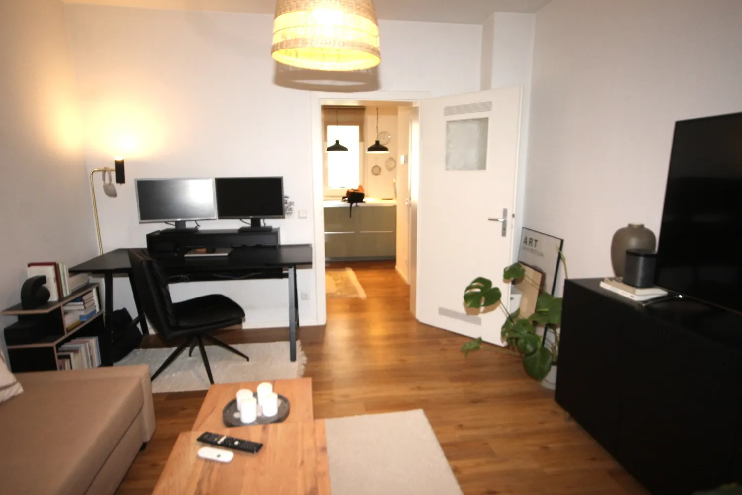 2 Zimmer Wohnung mit 57 m² in Düsseldorf – Bild 2