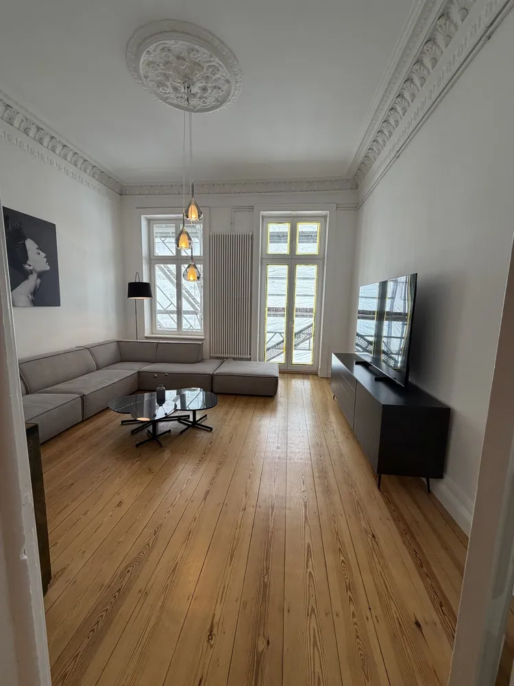 5 Zimmer Wohnung mit 152 m² in Hamburg – Bild 1