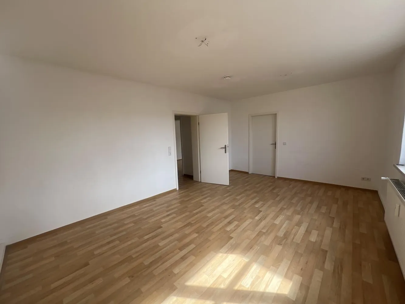 4 Zimmer Wohnung mit 81 m² in Magdeburg – Bild 1
