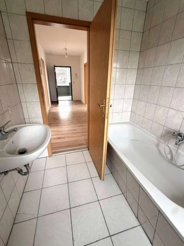 4 Zimmer Wohnung mit 94 m² in Plauen – Bild 9