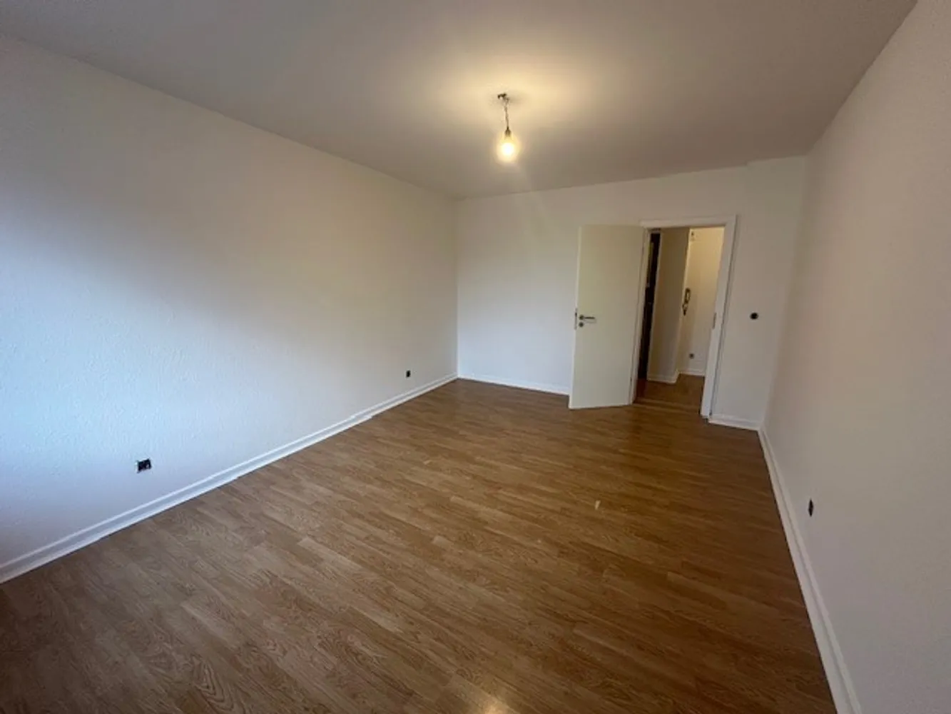 3 Zimmer Wohnung mit 98 m² in Mönchengladbach – Bild 2