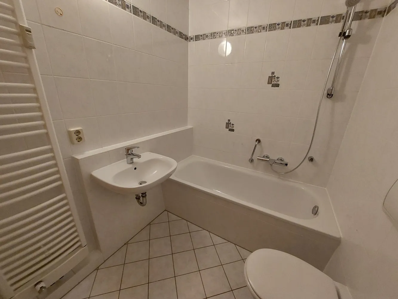 2 Zimmer Wohnung mit 54 m² in Suhl – Bild 10