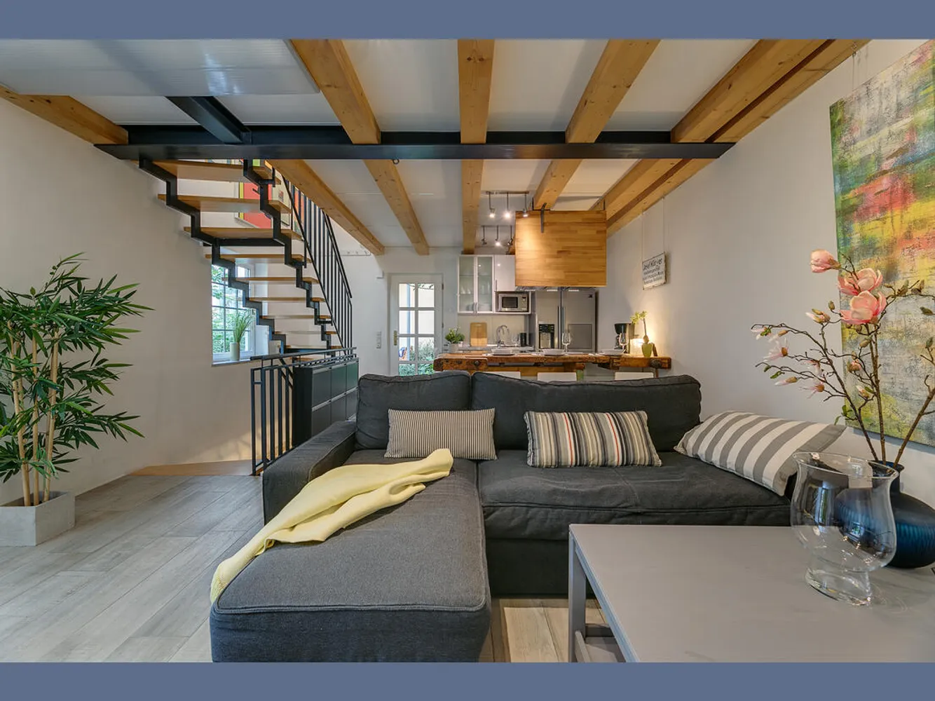 4 Zimmer Wohnung mit 90 m² in München – Bild 2