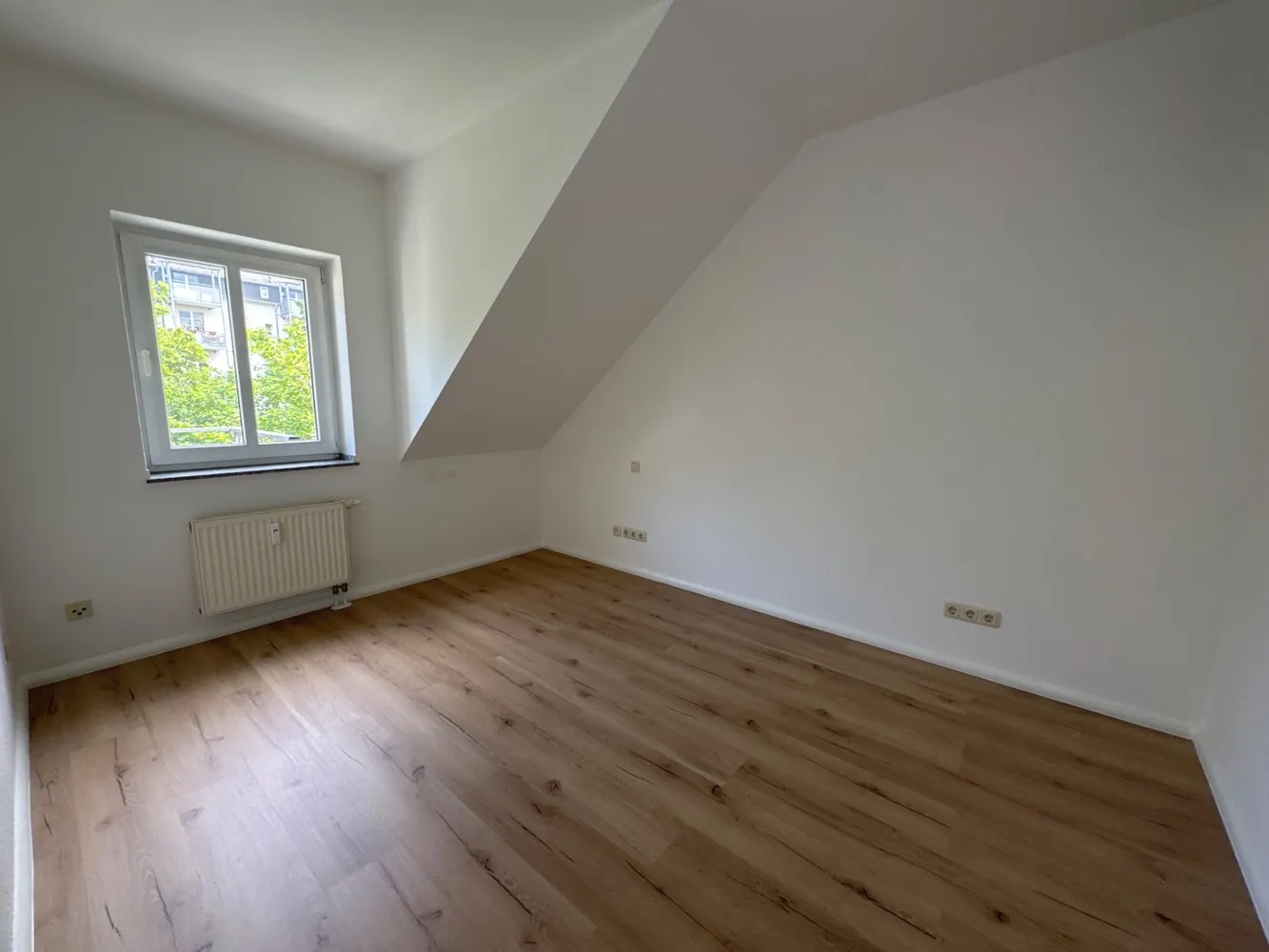 2 room apartment with 68 m² in Chemnitz – Photo 1
