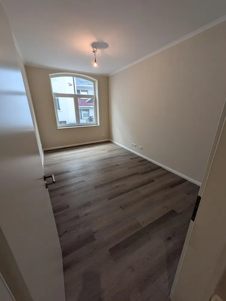 5 Zimmer Wohnung mit 128 m² in Wiesbaden – Bild 3