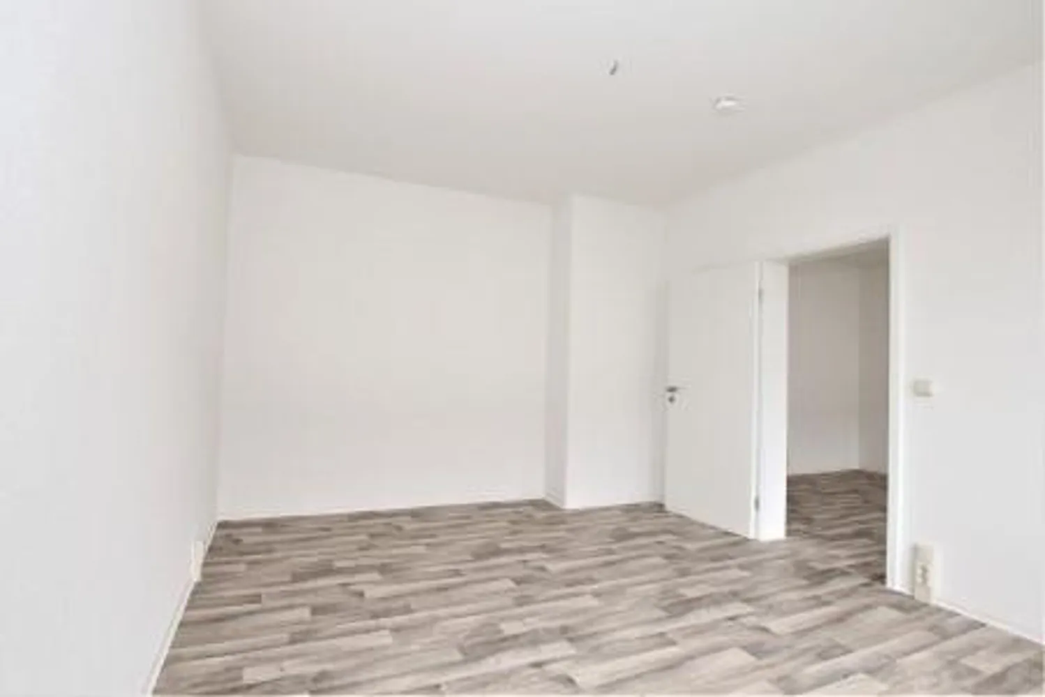 2 Zimmer Wohnung mit 44 m² in Suhl – Bild 6