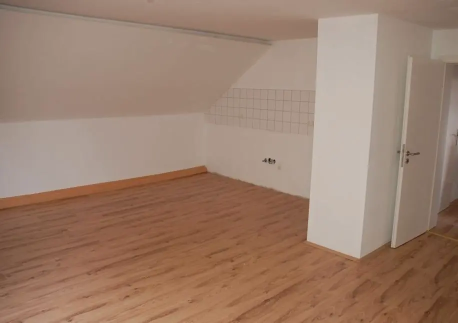 2 Zimmer Wohnung mit 79 m² in Wuppertal – Bild 2
