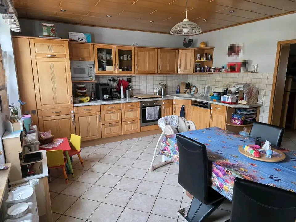 4 Zimmer Wohnung mit 120 m² in Eschwege – Bild 1