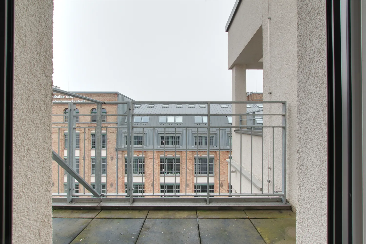 2 Zimmer Wohnung mit 24 m² in Frankfurt am Main – Bild 7