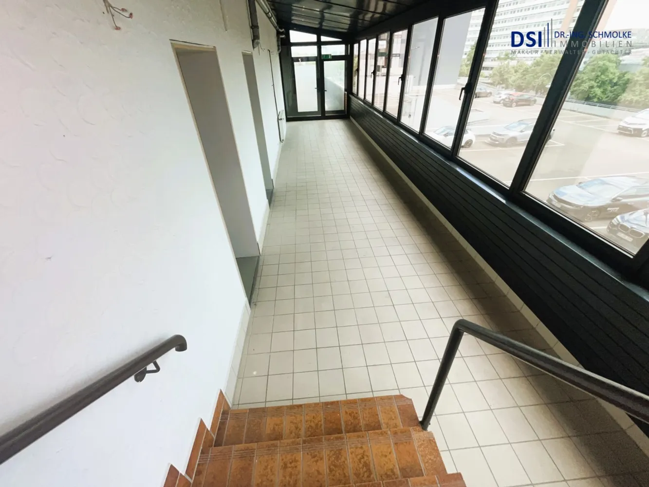 1 Zimmer Wohnung mit 200 m² in Köln – Bild 10