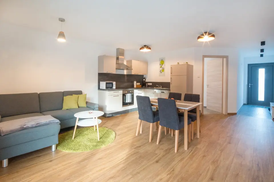 WG-Zimmer mit 61 m² in Weingarten – Bild 2