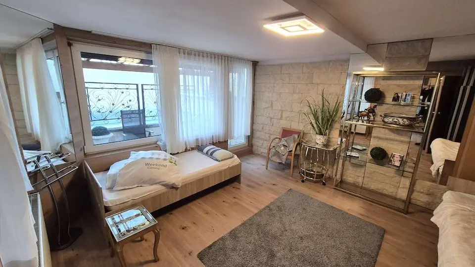 WG-Zimmer mit 100 m² in Düsseldorf – Bild 2