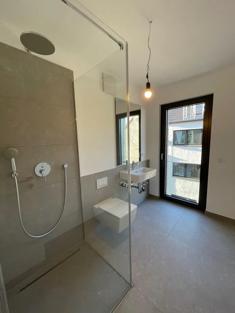 2 Zimmer Wohnung mit 83 m² in Köln – Bild 1