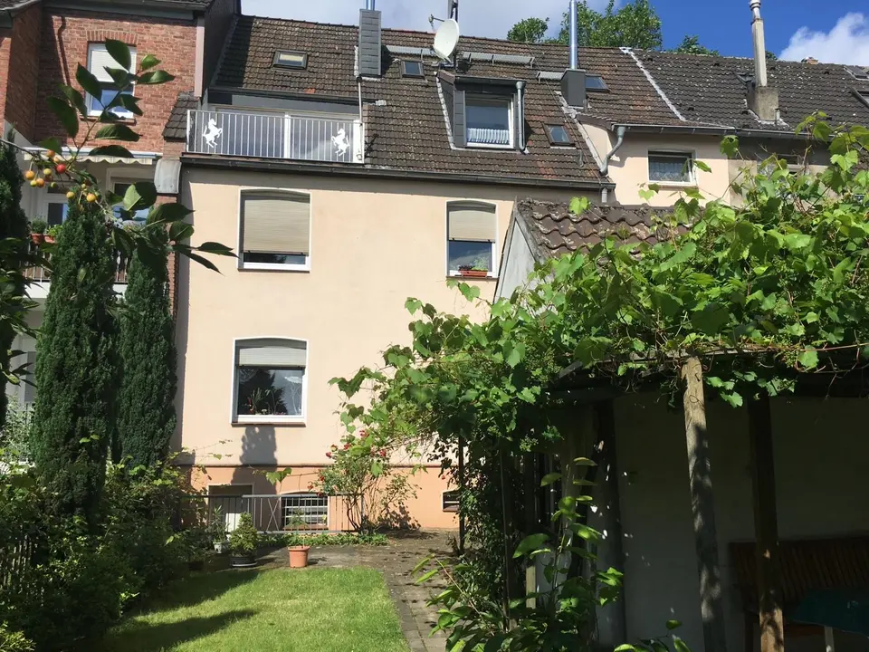 4 Zimmer Wohnung mit 101 m² in Duisburg – Bild 1