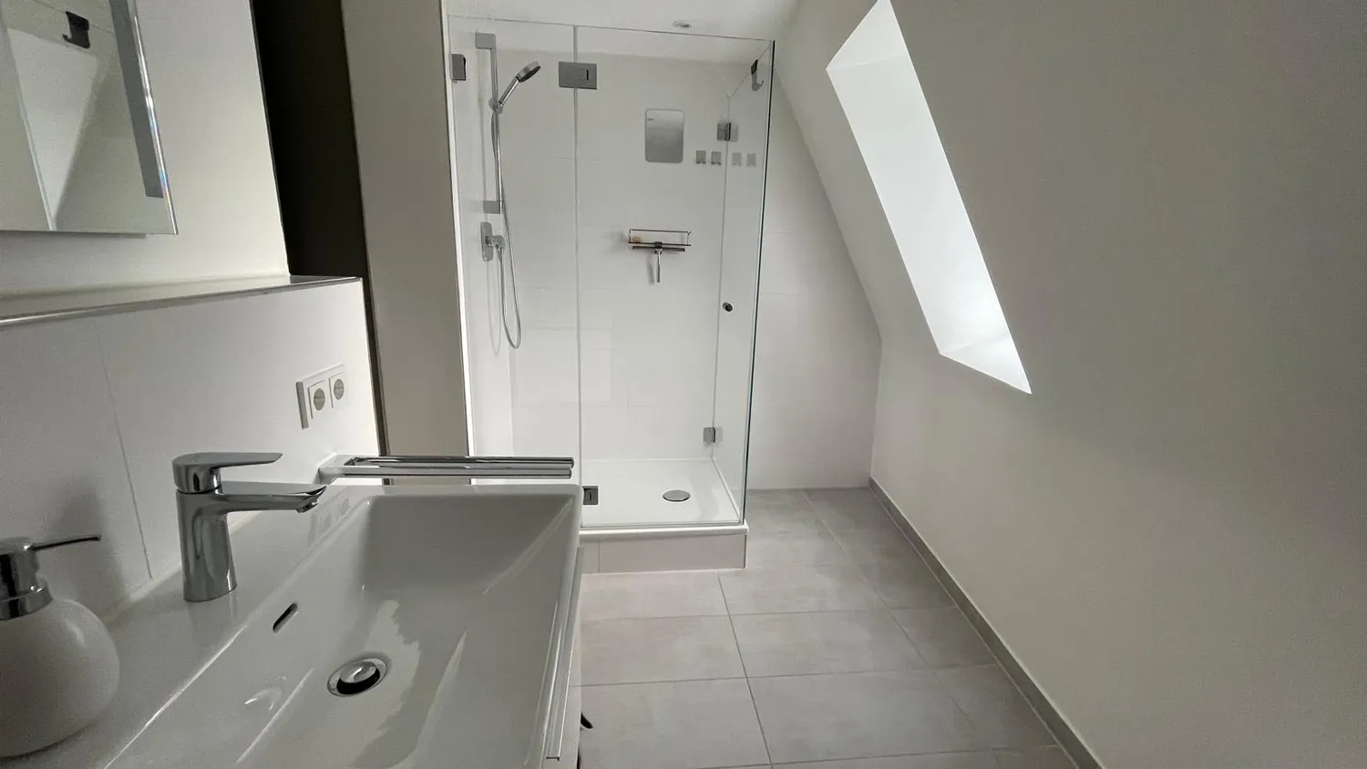 1 Zimmer Wohnung mit 62 m² in Köln – Bild 8
