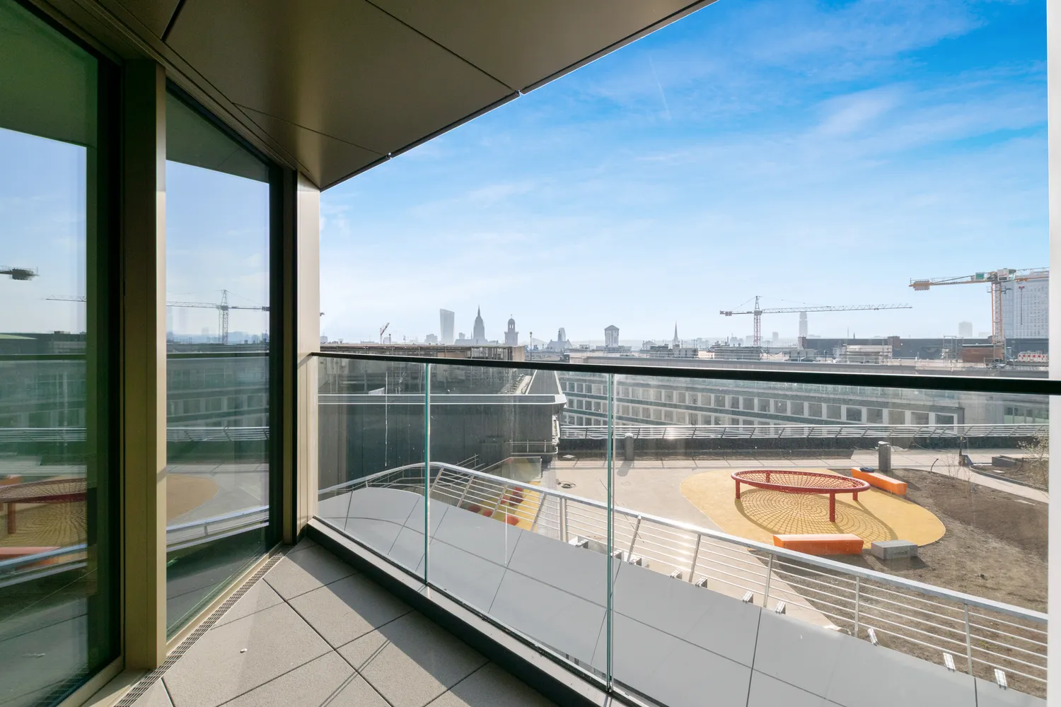 2 Zimmer Wohnung mit 82 m² in Frankfurt am Main – Bild 10