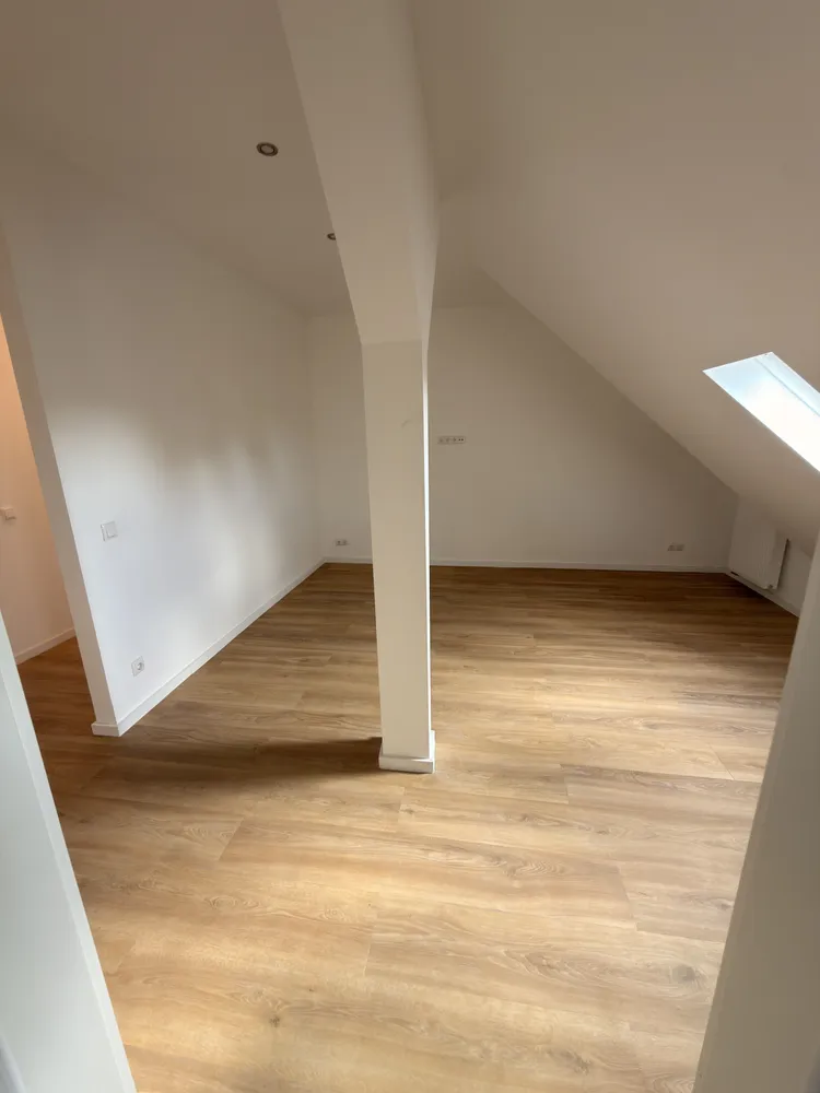 4 Zimmer Wohnung mit 110 m² in Leverkusen – Bild 2