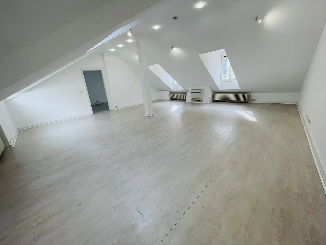 3 Zimmer Wohnung mit 110 m² in Stuttgart – Bild 4