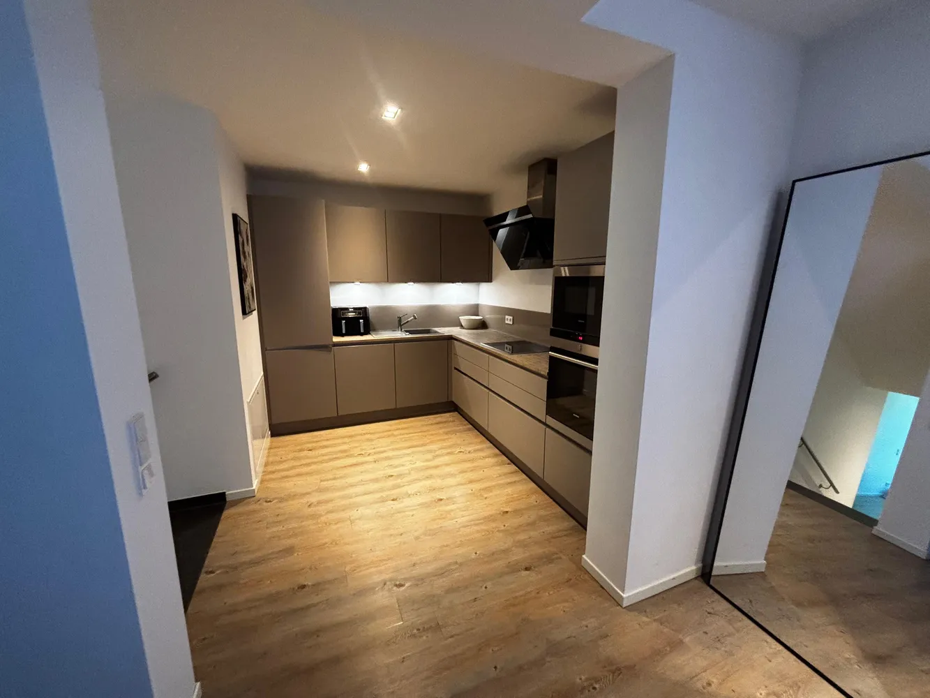 4 Zimmer Wohnung mit 179 m² in Nürnberg – Bild 3