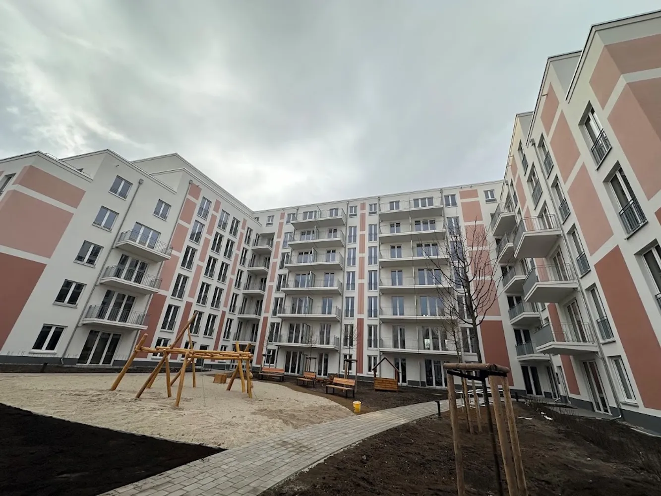3 Zimmer Wohnung mit 88 m² in Berlin – Bild 2