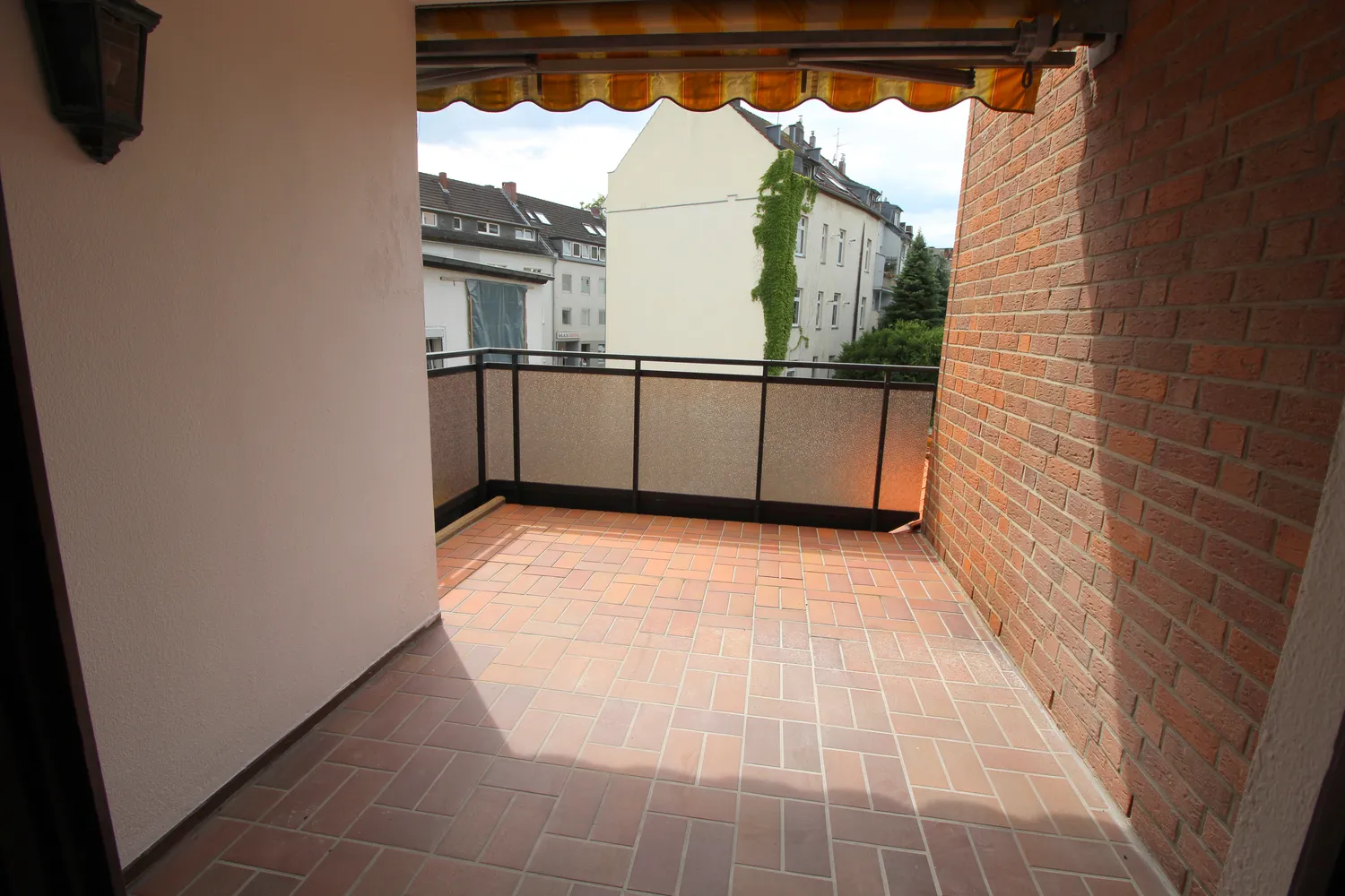 6 Zimmer Wohnung mit 160 m² in Düsseldorf – Bild 12