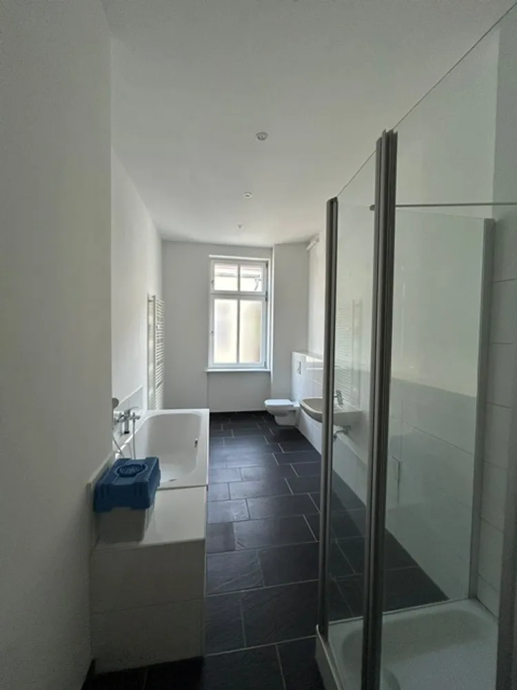 2 Zimmer Wohnung mit 111 m² in Berlin – Bild 8