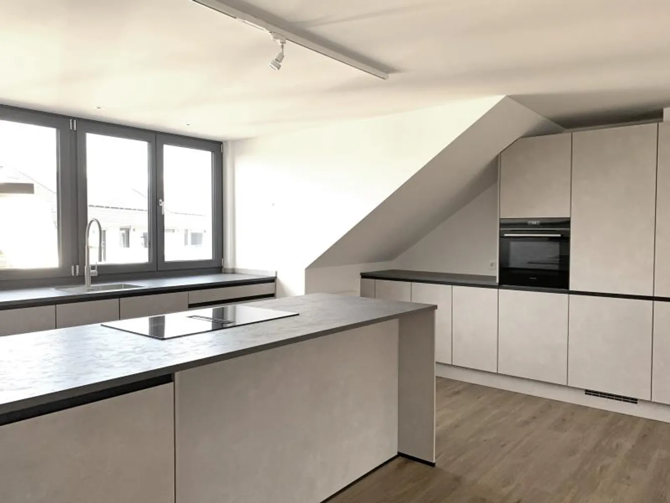 4 Zimmer Wohnung mit 121 m² in Nürnberg – Bild 2