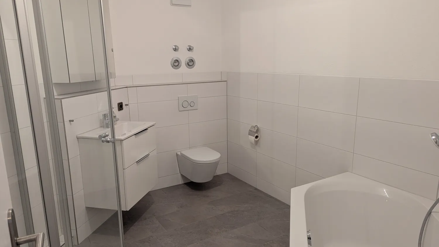 3 room apartment with 100 m² in Chemnitz – Photo 1