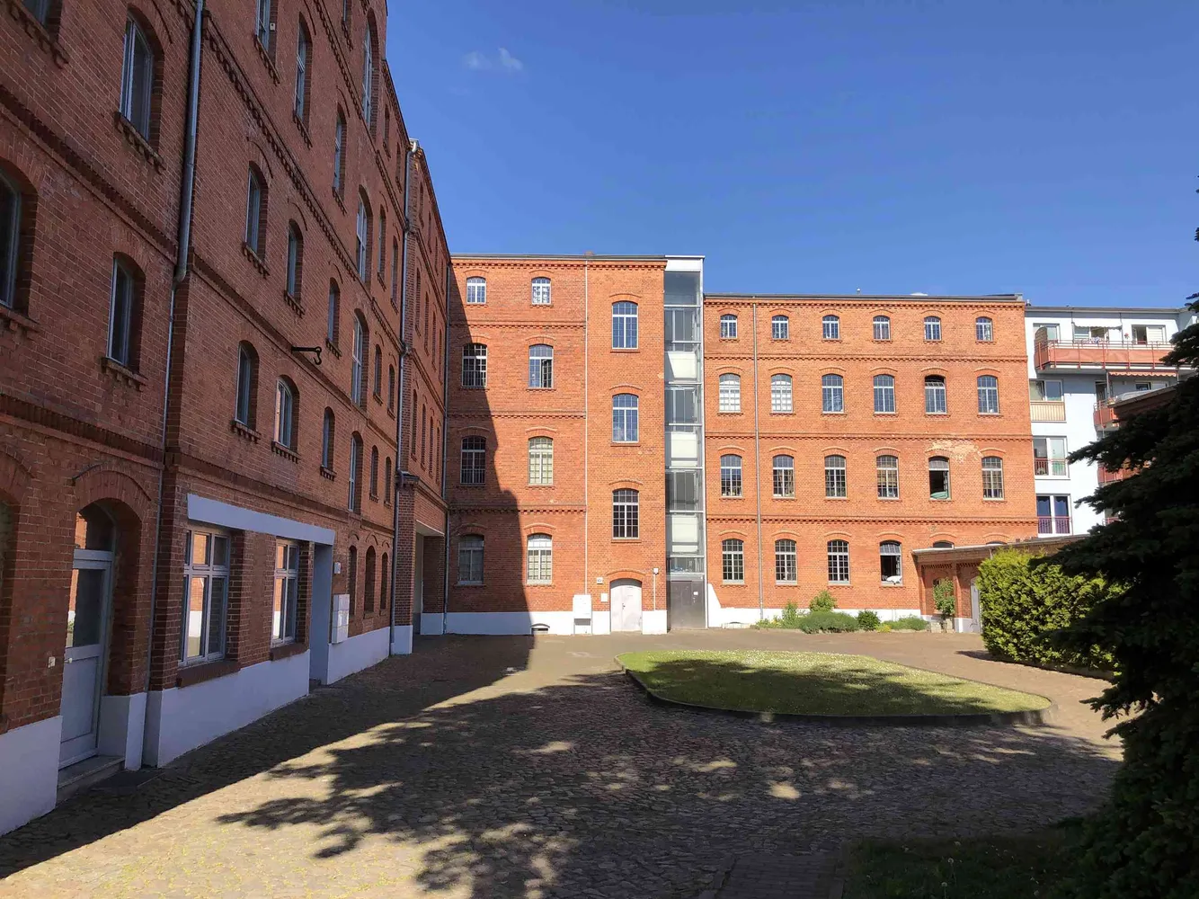 2 Zimmer Wohnung mit 83 m² in Magdeburg – Bild 5