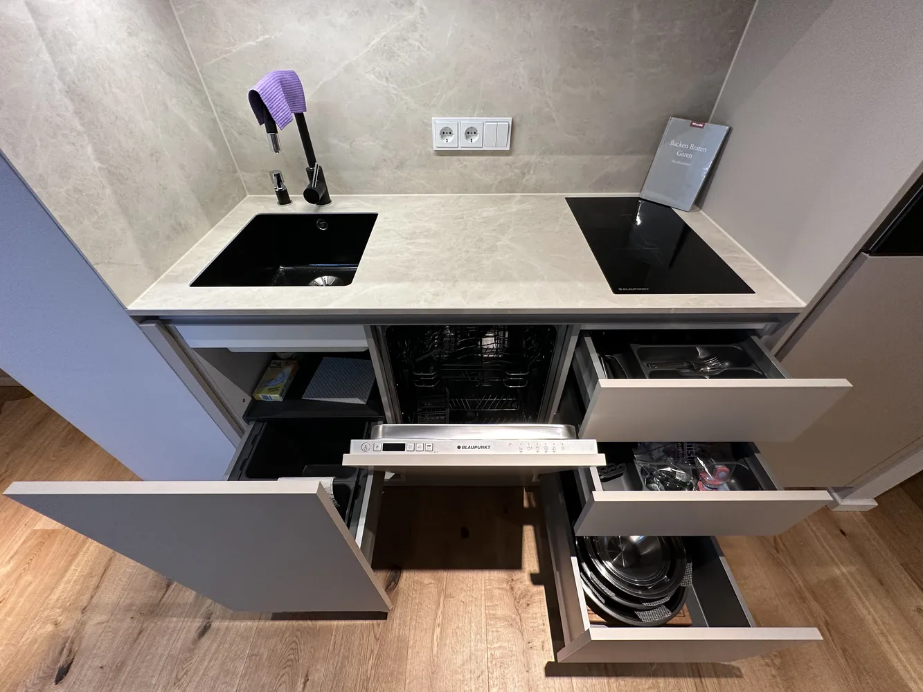 1 Zimmer Wohnung mit 30 m² in Düsseldorf – Bild 3