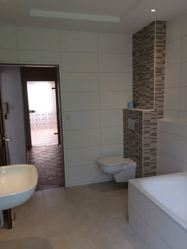 5 Zimmer Wohnung mit 110 m² in Bremen – Bild 1