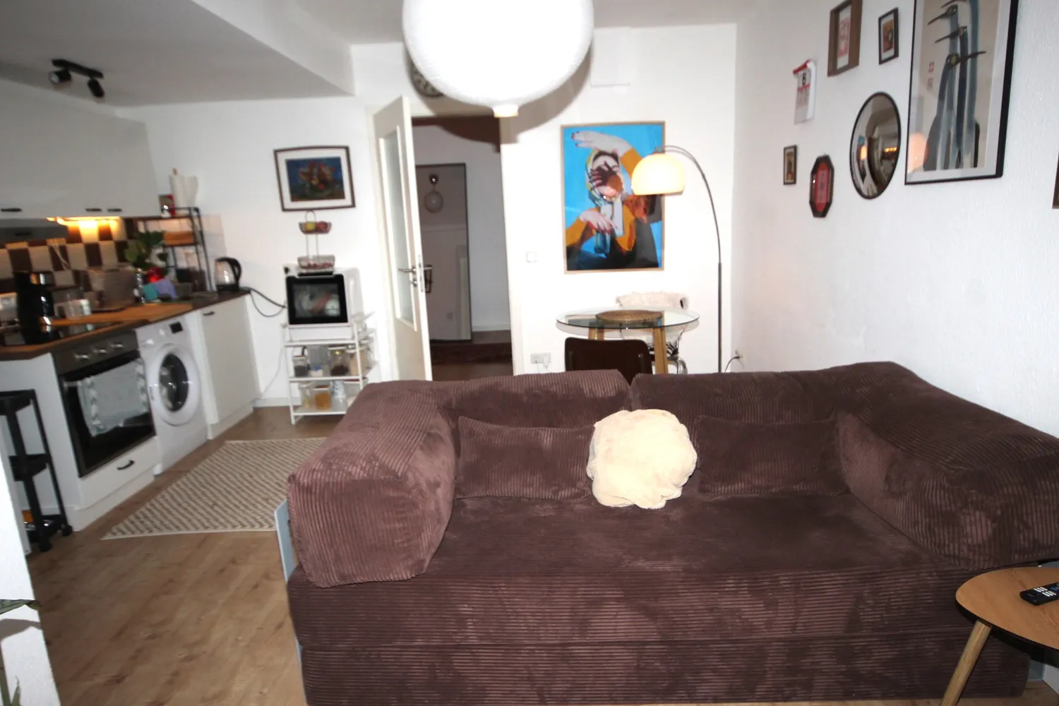 2 room apartment with 50 m² in Düsseldorf – Photo 2