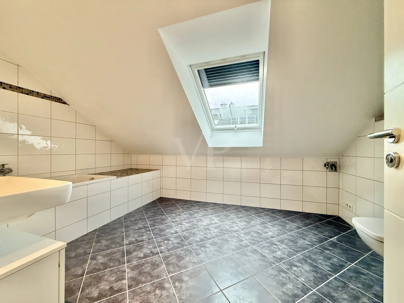 2 Zimmer Wohnung mit 80 m² in Berlin – Bild 10