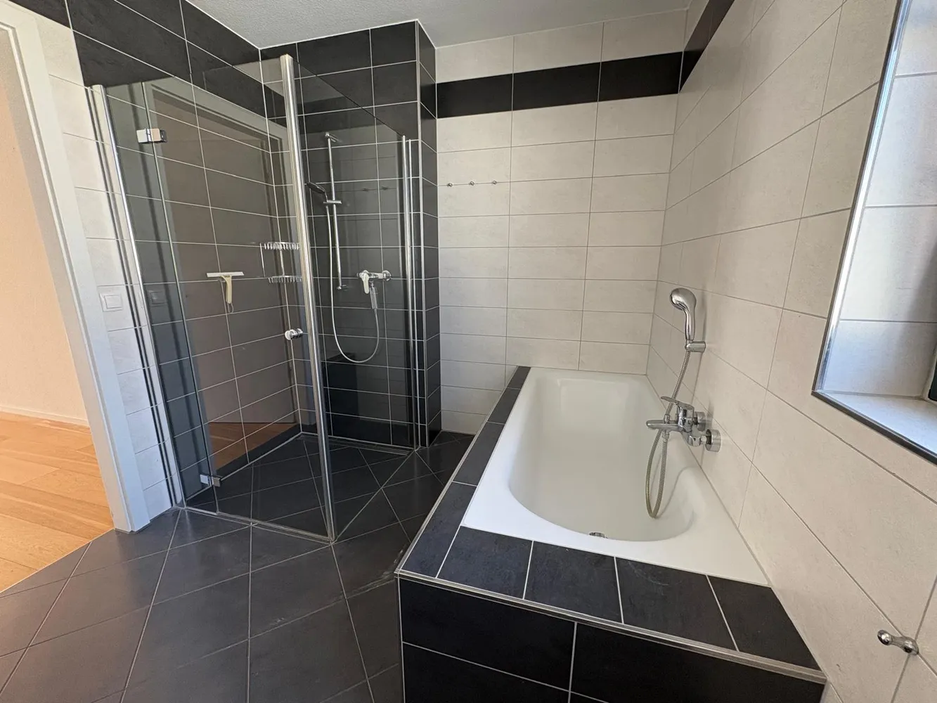 4 Zimmer Wohnung mit 127 m² in Mannheim – Bild 3