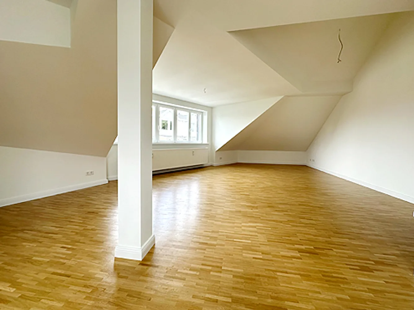 4 Zimmer Wohnung mit 116 m² in Hamburg – Bild 3
