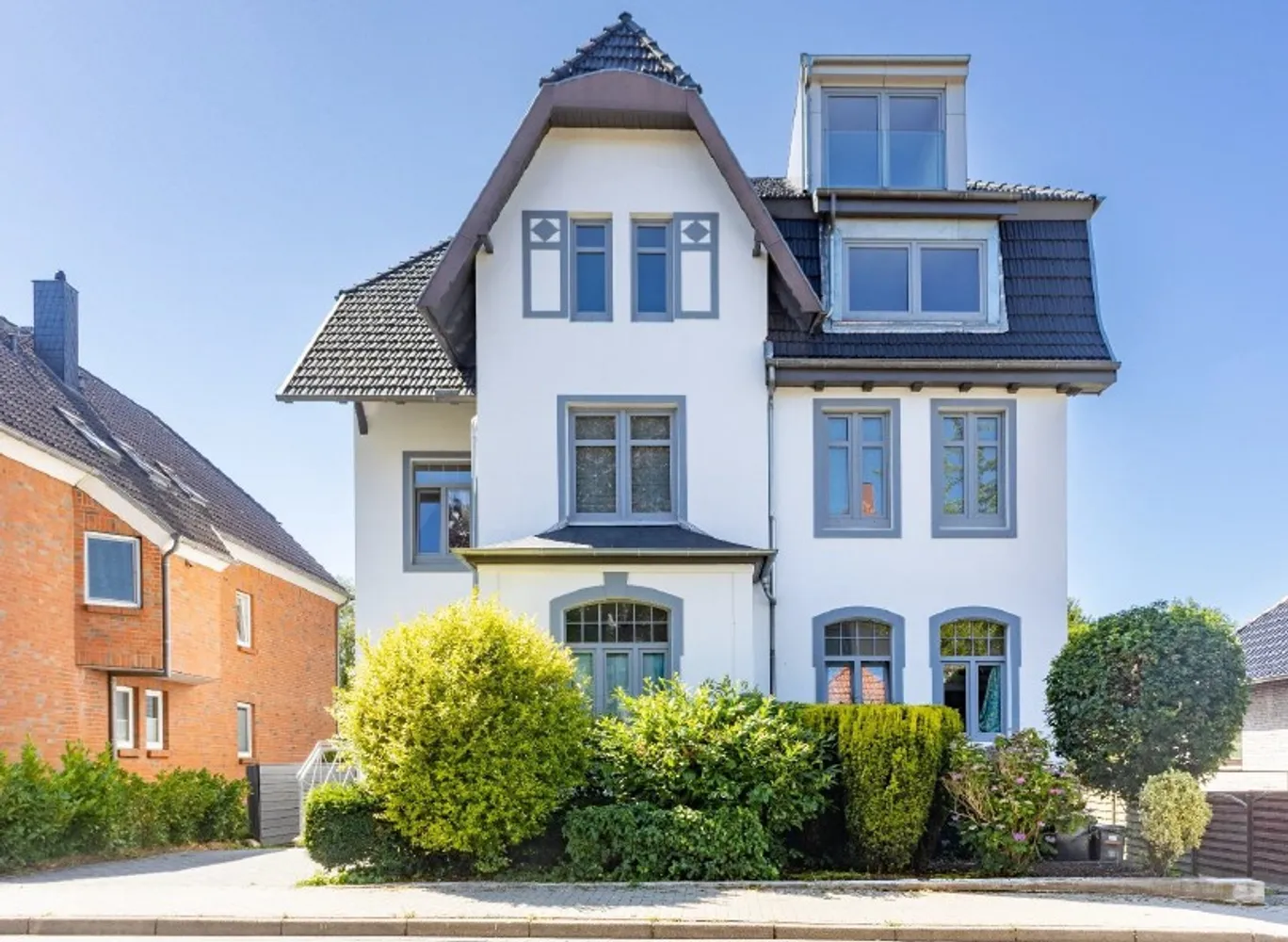 5 Zimmer Wohnung mit 157 m² in Schleswig – Bild 2