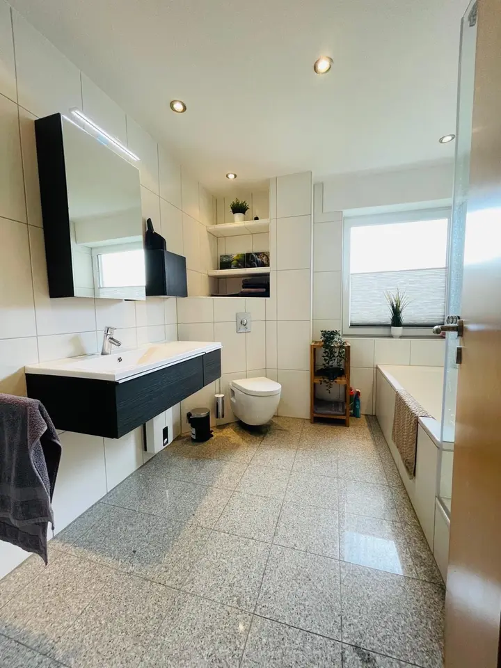 2 Zimmer Wohnung mit 80 m² in Duisburg – Bild 4