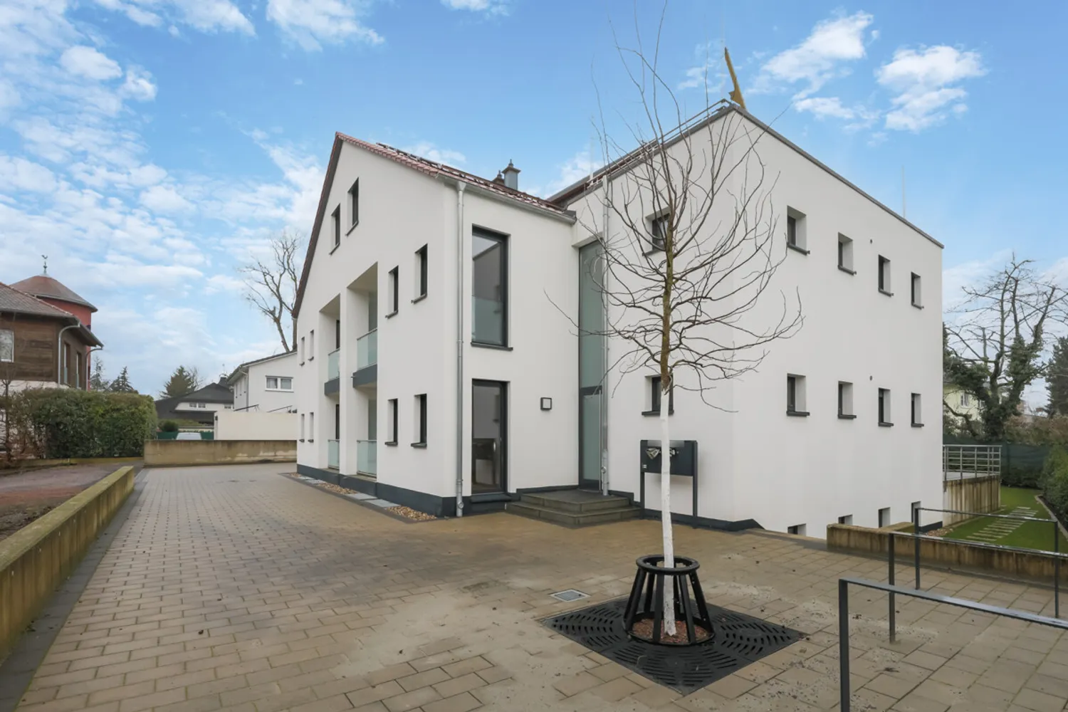 2 Zimmer Wohnung mit 101 m² in Karlsruhe – Bild 1