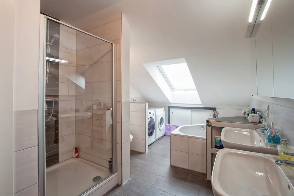 6 Zimmer Wohnung mit 120 m² in Bayreuth – Bild 3