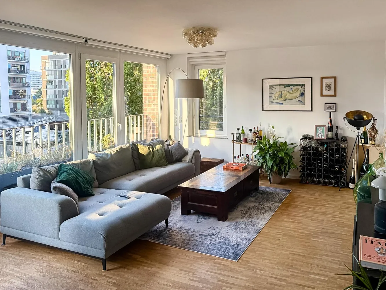 4 Zimmer Wohnung mit 105 m² in Frankfurt am Main – Bild 1