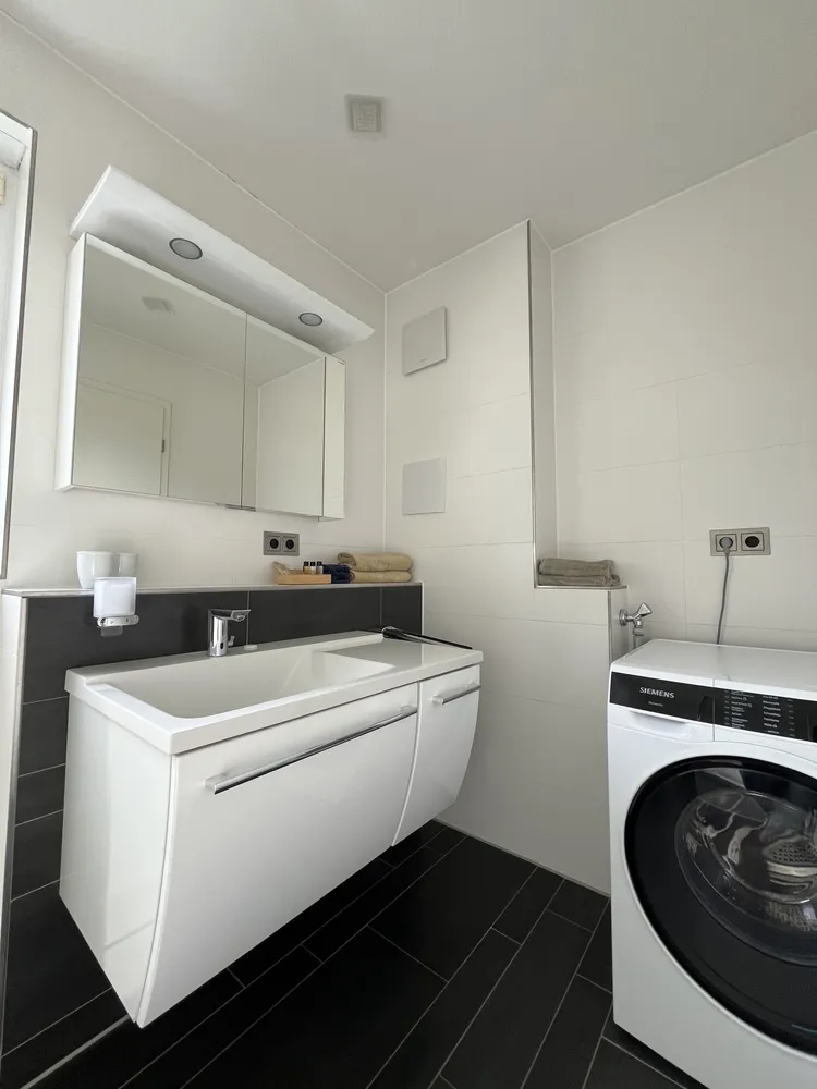 2 Zimmer Wohnung mit 64 m² in München – Bild 9
