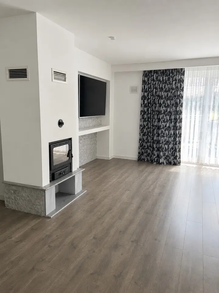 5 Zimmer Wohnung mit 135 m² in Pforzheim – Bild 2